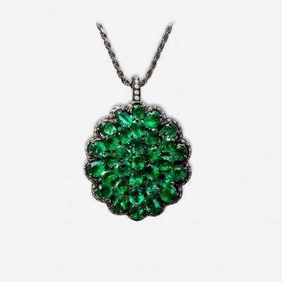 Begonia Necklace
